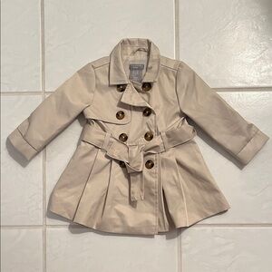 Tahari Baby Beige Trench Coat size 6-9 months Rain Snow Cozy Ruffles Like New